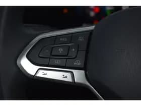 Volkswagen Golf thumbnail 19