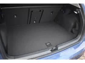 Volkswagen Golf thumbnail 39