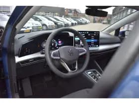 Volkswagen Golf thumbnail 10