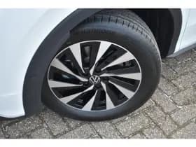 Volkswagen T-Roc thumbnail 6