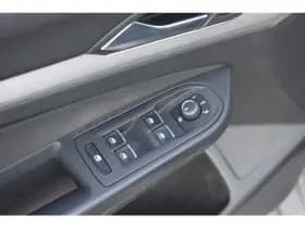 Volkswagen Golf thumbnail 12