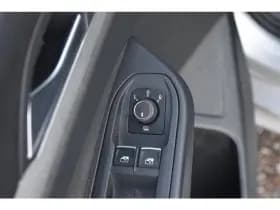 Volkswagen Golf thumbnail 13