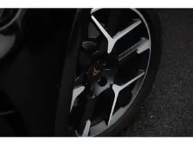 CUPRA Formentor thumbnail 5