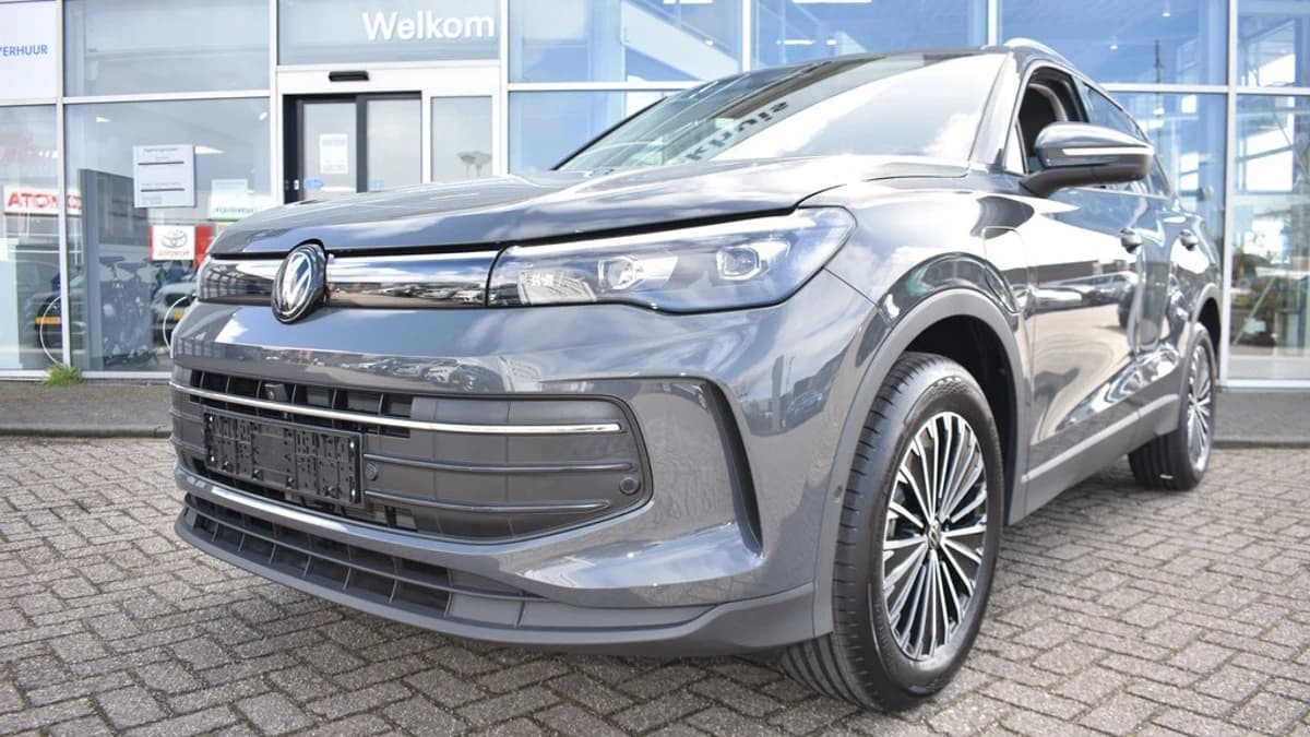 Volkswagen Tiguan — foto 1
