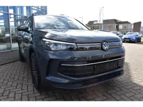 Volkswagen Tiguan thumbnail 4