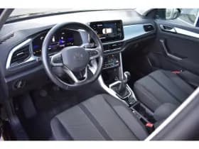 Volkswagen T-Roc thumbnail 8