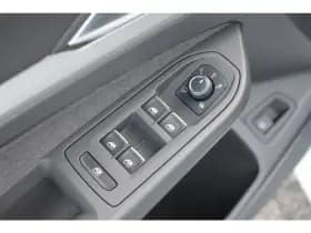 Volkswagen Golf thumbnail 15