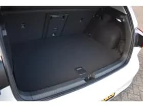 Volkswagen Golf thumbnail 30