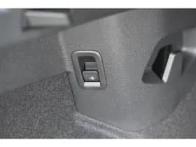Volkswagen Golf thumbnail 31