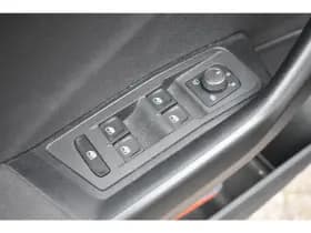 Volkswagen T-Roc thumbnail 13