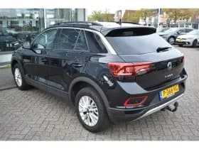 Volkswagen T-Roc thumbnail 3