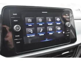 Volkswagen T-Roc thumbnail 22