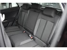Volkswagen T-Roc thumbnail 10