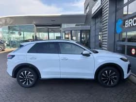 Volkswagen T-Roc thumbnail 11