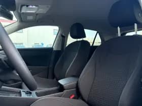 Volkswagen T-Roc thumbnail 14