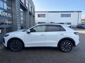 Volkswagen T-Roc thumbnail 10