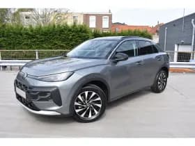 Volkswagen T-Roc thumbnail 1