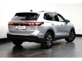 Volkswagen Tiguan thumbnail 4