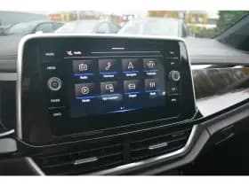 Volkswagen T-Roc thumbnail 24