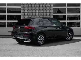 Volkswagen Golf thumbnail 2