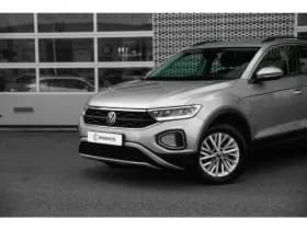 Volkswagen T-Roc thumbnail 4