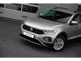 Volkswagen T-Roc thumbnail 6