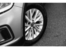 Volkswagen T-Roc thumbnail 7