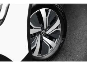 Volkswagen Tiguan thumbnail 3
