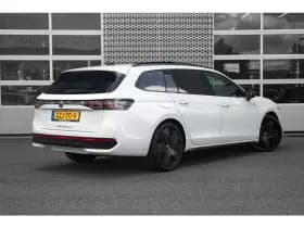 Volkswagen Passat thumbnail 2