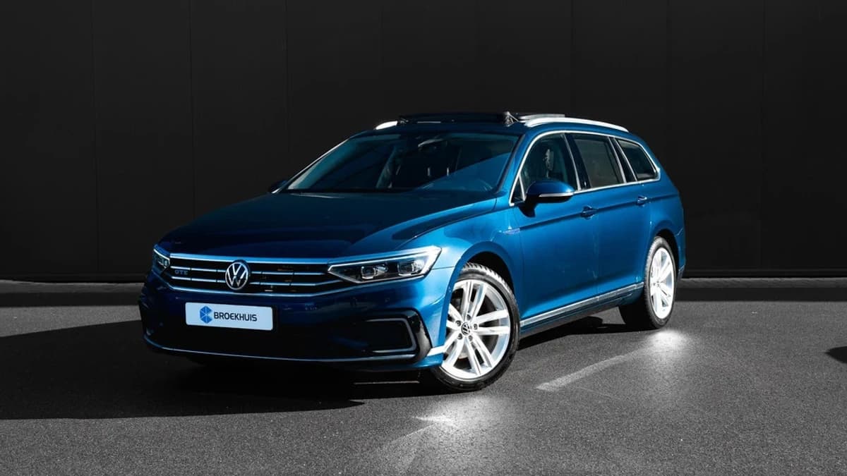 Volkswagen Passat — foto 1
