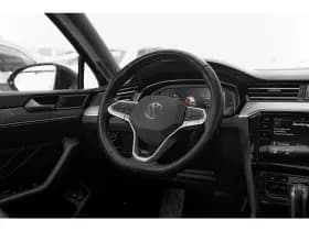 Volkswagen Passat thumbnail 11
