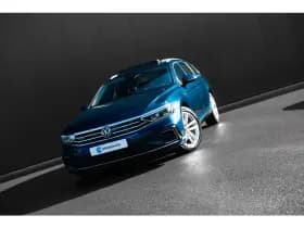 Volkswagen Passat thumbnail 4