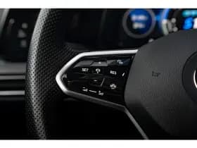Volkswagen Golf thumbnail 15