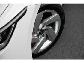 Volkswagen Golf thumbnail 5