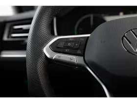 Volkswagen Touareg thumbnail 23