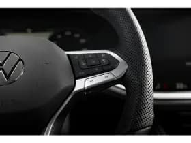Volkswagen Touareg thumbnail 24