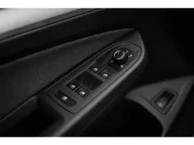 Volkswagen Golf thumbnail 26