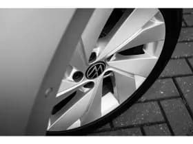 Volkswagen Golf thumbnail 6