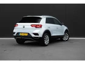Volkswagen T-Roc thumbnail 2