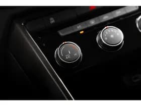 Volkswagen T-Roc thumbnail 17