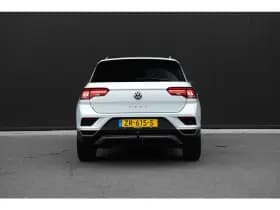 Volkswagen T-Roc thumbnail 4