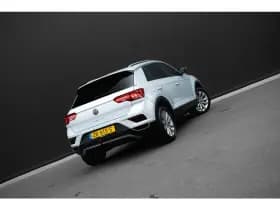 Volkswagen T-Roc thumbnail 8
