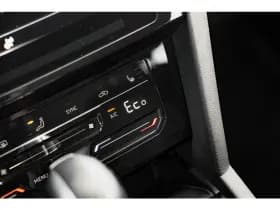 Volkswagen Passat thumbnail 20