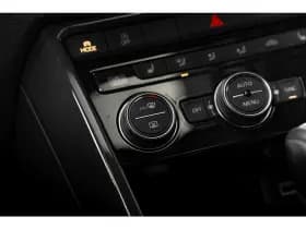Volkswagen T-Roc thumbnail 17