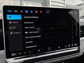 Volkswagen Passat thumbnail 32