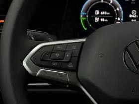 Volkswagen Golf thumbnail 18