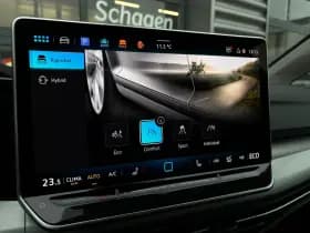Volkswagen Golf thumbnail 25