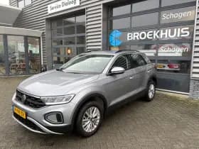 Volkswagen T-Roc thumbnail 2