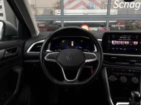 Volkswagen T-Roc thumbnail 12