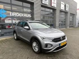 Volkswagen T-Roc thumbnail 4